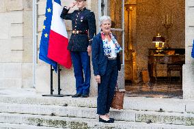 New French Government Arrives In Matignon - Paris