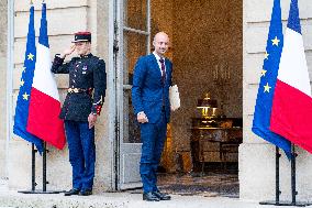 New French Government Arrives In Matignon - Paris