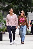 Ryan Reynolds And Blake Lively Walking Hand In Hand - NYC