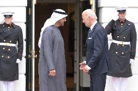 DC: President Sheikh Mohamed bin Zayed Al Nahyan hold a White House arriving