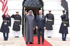 DC: President Sheikh Mohamed bin Zayed Al Nahyan hold a White House arriving