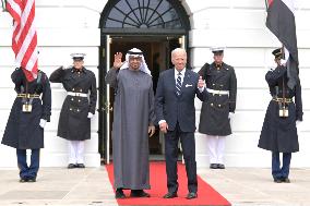 DC: President Sheikh Mohamed bin Zayed Al Nahyan hold a White House arriving