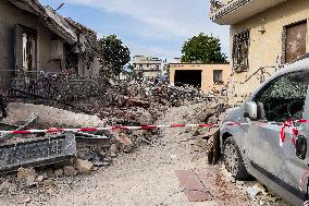 Building Collapse In The Neapolitan Area, People Are Digging Through The Rubble.