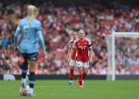 Arsenal v Manchester City - Barclays Women's Super League