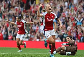 Arsenal v Manchester City - Barclays Women's Super League