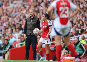 Arsenal v Manchester City - Barclays Women's Super League