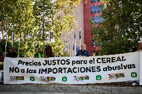 Union De Uniones De Agricultores Y Ganaderos Will Hold A Rally In Front Of The European