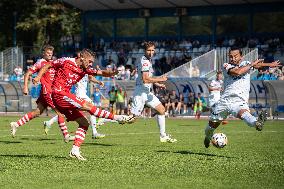 Hutnik Krakow v Resovia Rzeszow - Betclic 2 Liga