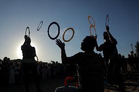 Volunteers Entertain Children - Gaza