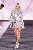 PFW L Oreal Runway