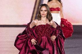 PFW L Oreal Runway