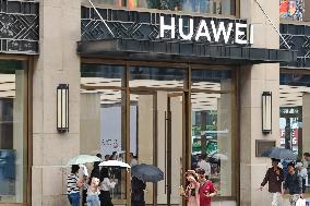 HUAWEI Store in Shanghai