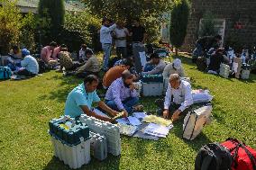 Distribution Of Electronic Voting Machines (EVM) On The Eve Of The Second Phase Of Voting During Assembly Elections In Kashmir