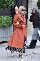 Anna Wintour Leaving The Ritz - Paris