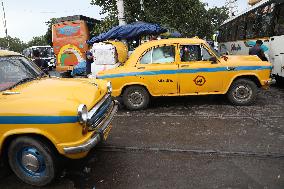 India-Business –Bus Terminal, In India, Kolkata, West Bengal - 24 Sep 2024