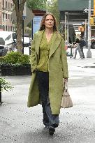 Katie Holmes Out - NYC