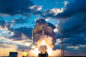 China Launches Lijian-1 Y4 Commercial Carrier Rocket