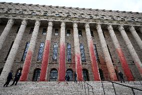 The smudged Parliament House of Finland