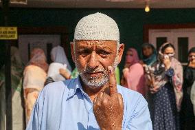 Second Phase Of Assembly Elections Begins In Kashmir