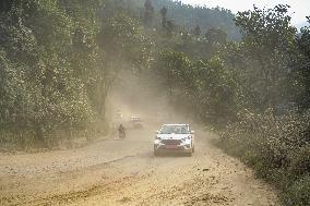 Passengers Suffer From Dust Pollution While Traveling On Prithvi Highway In Dhading.