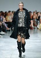 PFW - Paco Rabanne Runway