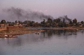 Daily Life In Kashmir