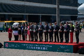 Hong Kong Welcome Ceremony For Panda At Airport