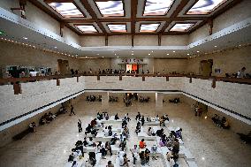 Visitors Visit The Nanjing Museum in Nanjing