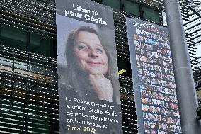 Cecile Kohler Portrait On Grand Est Region Headquarters Facade - Strasbourg