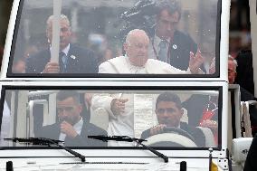 Pope Francis Greets The Crowd In The Papamobile - Luxembourg