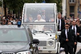 Pope Francis Greets The Crowd In The Papamobile - Luxembourg