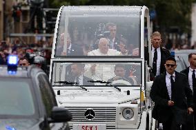 Pope Francis Greets The Crowd In The Papamobile - Luxembourg