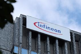 Infineon signage and logo