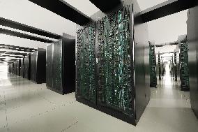 Supercomputer “Fugaku”