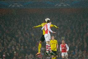 Arsenal FC v BVB Borussia Dortmund - UEFA Champions League 2014-2015