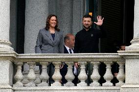 Kamala Harris meets with Volodymyr Zelenskiy - Washington