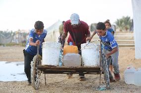 Israeli Strike On School Kills 11 - Gaza