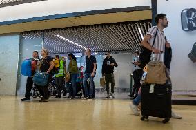 Ryanair Travellers Were Delayed On Lisbon Airport