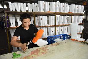 Rain Rubber Shoes Production in Jieshou