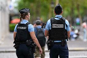 Illustration - Police And Gendarmerie - Paris