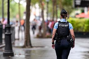 Illustration - Police And Gendarmerie - Paris