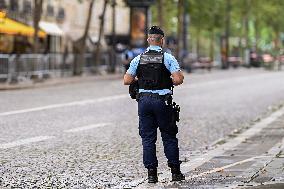 Illustration - Police And Gendarmerie - Paris