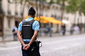 Illustration - Police And Gendarmerie - Paris