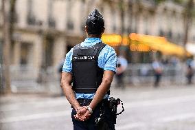 Illustration - Police And Gendarmerie - Paris