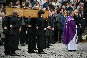 Funeral Service For Philippine - Versailles