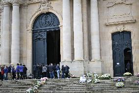 Funeral Service For Philippine - Versailles