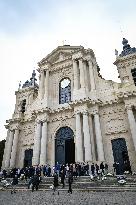 Funeral Service For Philippine - Versailles