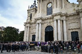 Funeral Service For Philippine - Versailles