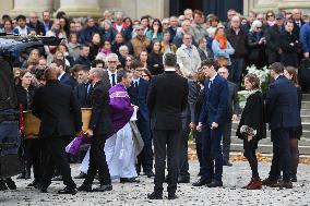 Funeral Service For Philippine - Versailles