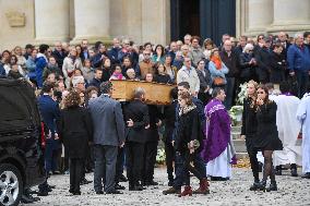 Funeral Service For Philippine - Versailles